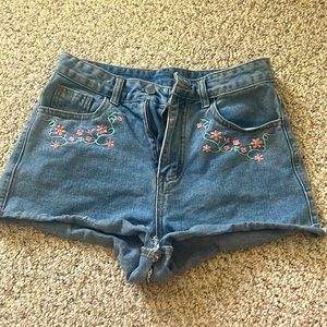 Embroidered floral denim shorts, high waisted